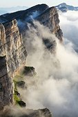 Vercors : La vire de Serre-Brion et les falaises du Ranc Traversier