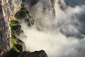 Vercors : La vire de Serre-Brion au dessus des nuages