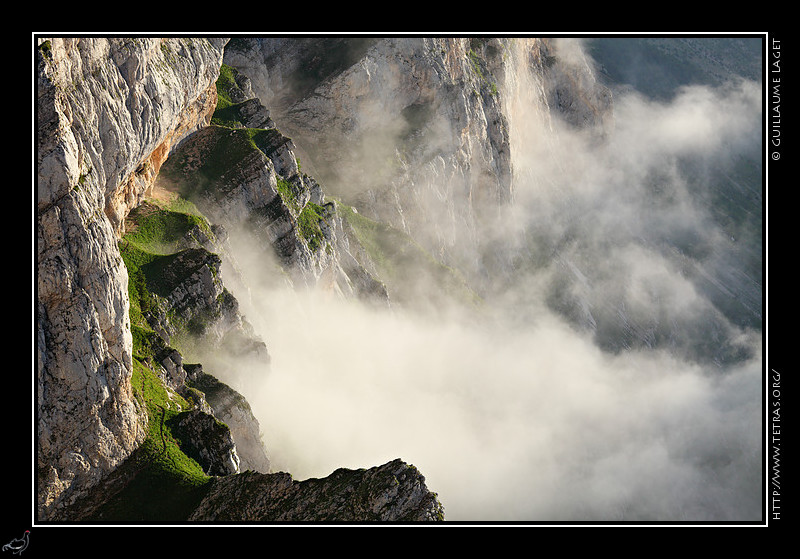 Rcits de randonnes : La vire de Serre-Brion au dessus de la mer de nuages 
