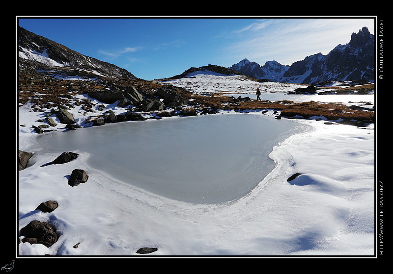 Photo : Un lac gelé en Clarée 
