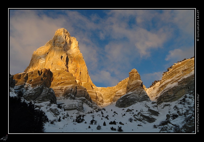 Photo : Le Mont Aiguille au lever de soleil 
