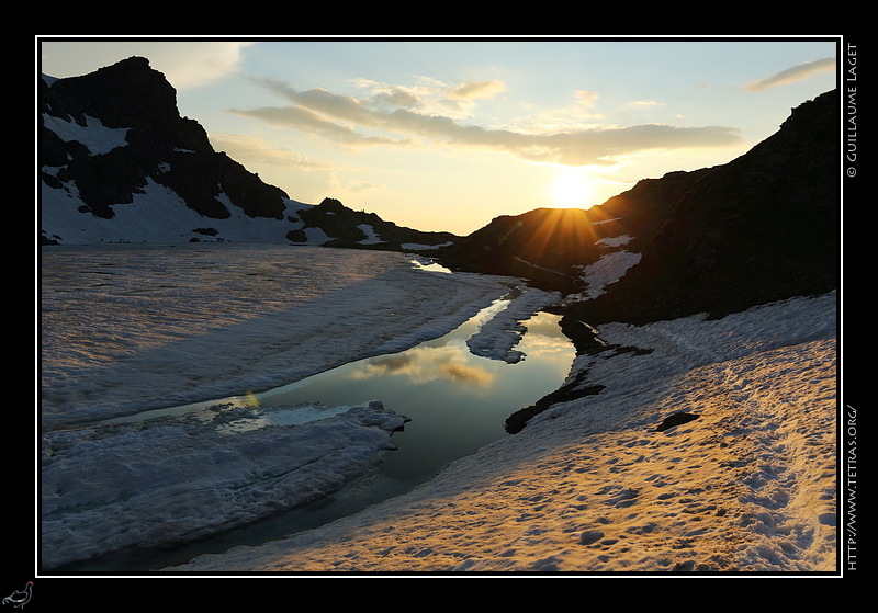 Photo : Le lac du Petit Doménon encore pris par les glaces en ce 20 juillet 2013 
