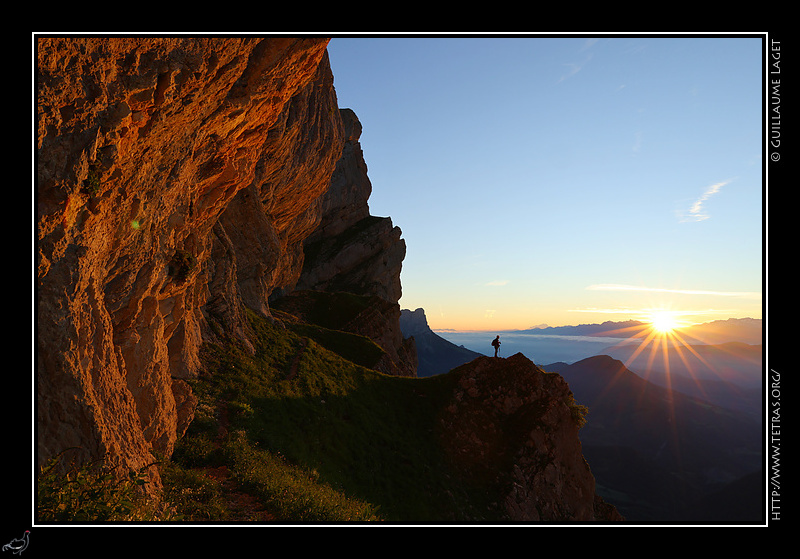 Photo : Lever de soleil sur la vire de Serre-Brion, Vercors 
